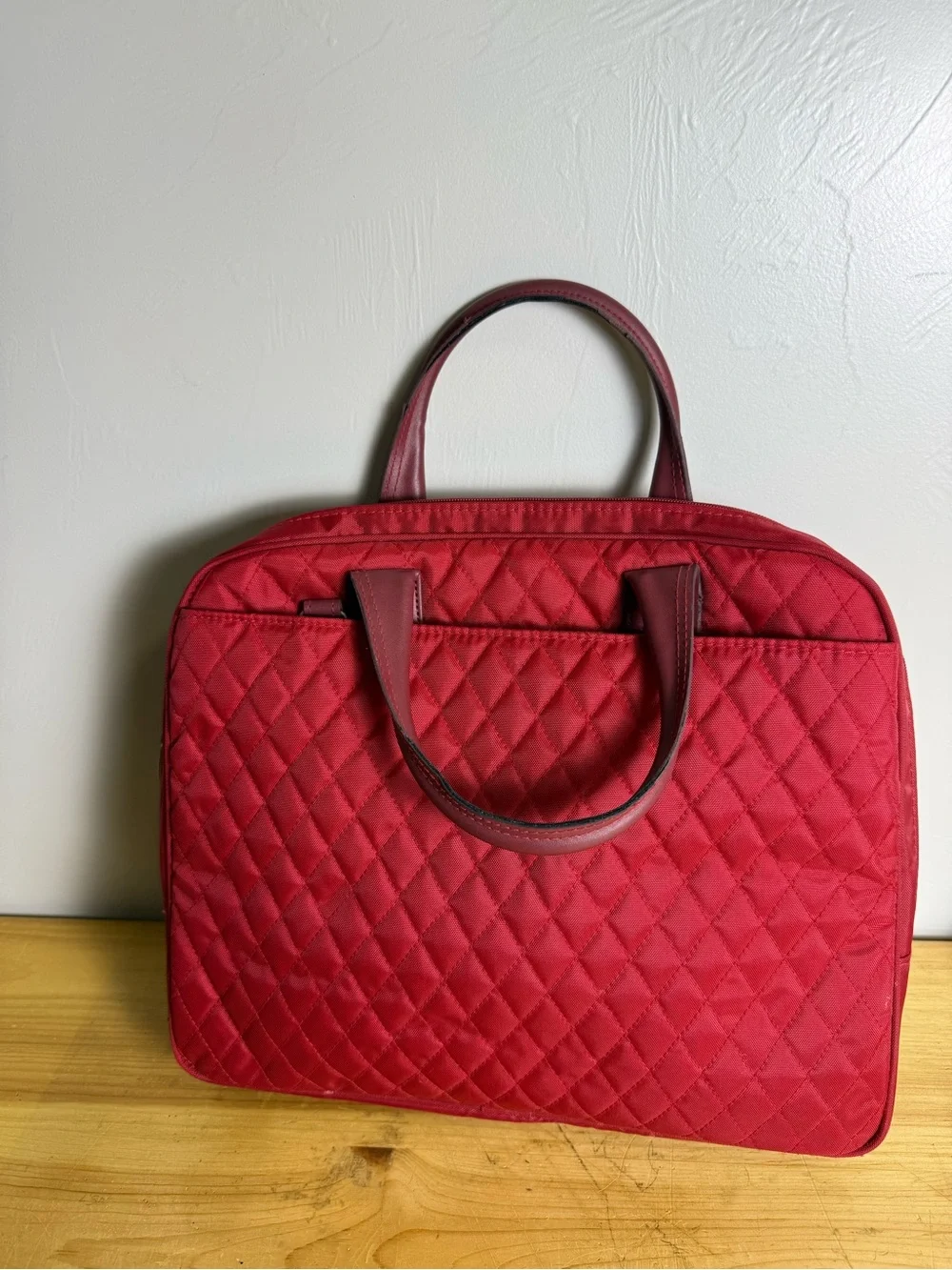 Brookstone Red Quilted Laptop Work Bag Briefcase Pockets With Crossbody Strap
